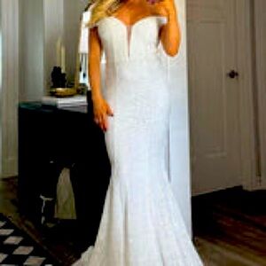 New never worn boutique dress